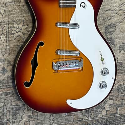 Danelectro Prototype 2026 - Sunburst Bild 3