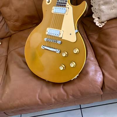 Vintage 1971 Gibson Les Paul Deluxe Goldtop - Rare Dark Back - Embossed Gibson Pickup Covers - Wonderful Condition With No Breaks Or Repairs - Vintage Patent Pending Gold Grover Tuners Installed - 9.4 LBS - Original Purple Lined Case image 2
