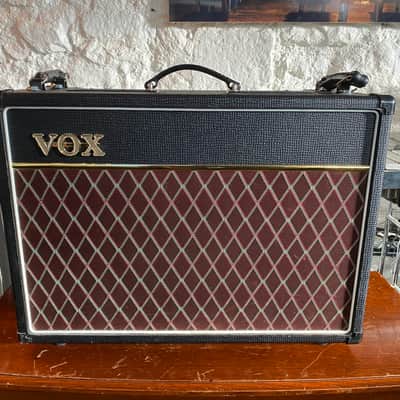 Vox AC15CC1X Custom Classic 15-Watt 1x12" Blue Alnico Guitar Combo 2006 - 2010 - Black image 6
