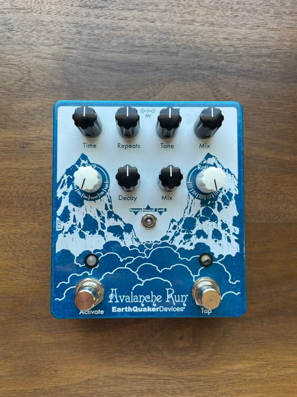 EarthQuaker Devices Avalanche Run Stereo Reverb & Delay with Tap Tempo V2