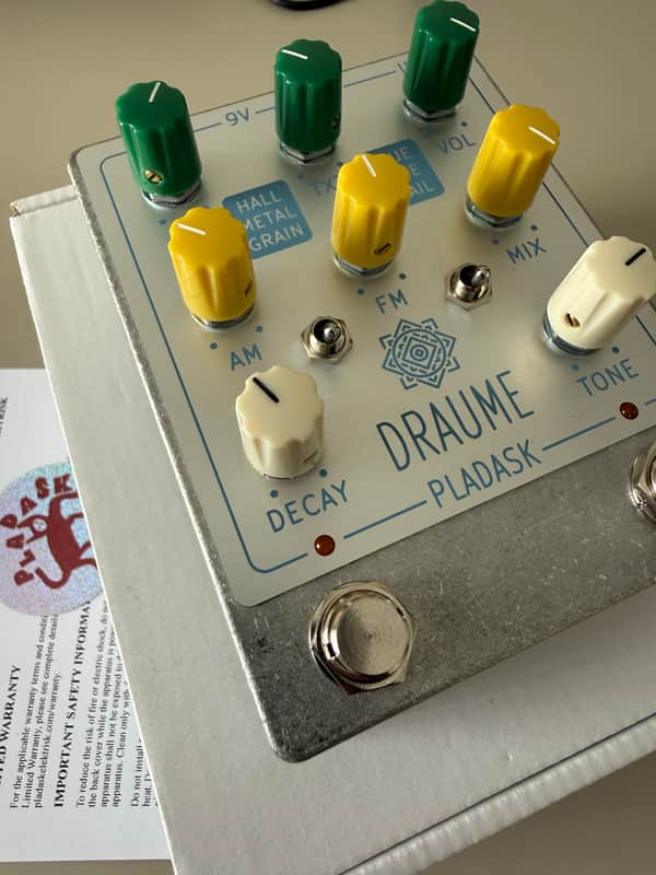 Pladask Elektrisk Draume V2