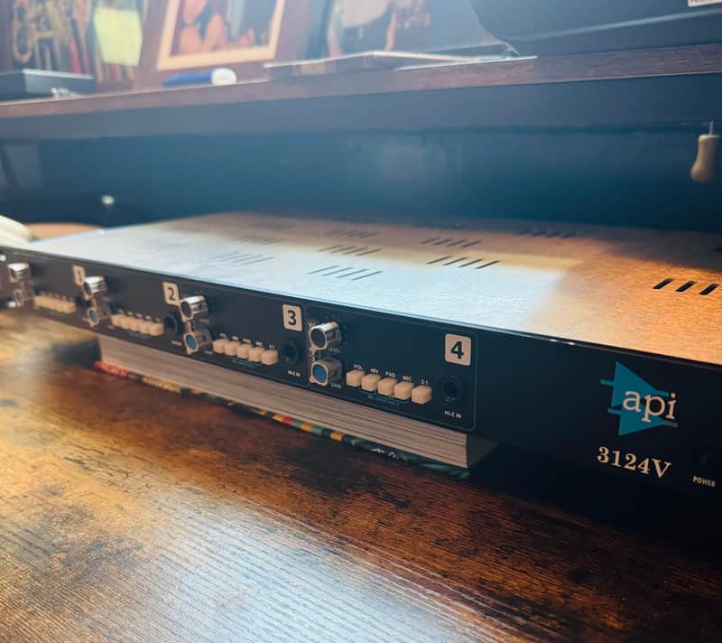 API 3124V 4-Channel Mic Preamp w/ Upgraded 2520 Red-Dot Op amps image 1