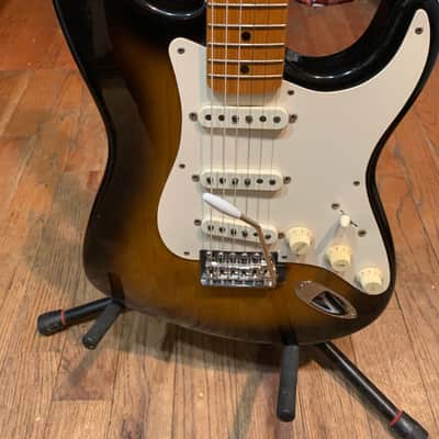 Fender Stratocaster AVRI 57’ Reissue 1989 2 tone Sunburst image 3