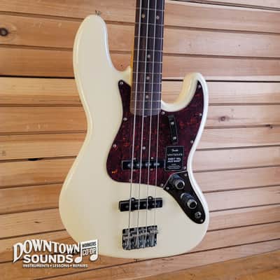 Fender Vintera III Early '60s Jazz Bass with Fender Deluxe Gig Bag - Olympic White image 1