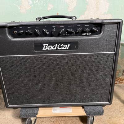 Price Drop** Bad Cat Hot Cat 2x12 Combo w/ Matchless Capacitors