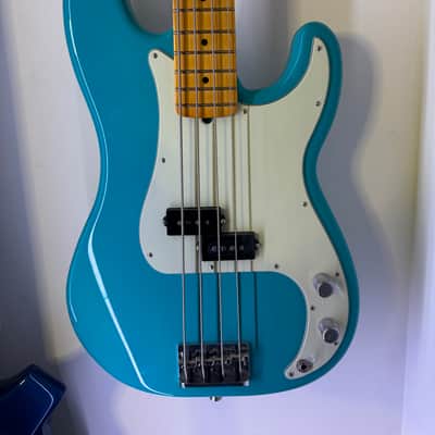 Fender American Professional II Precision Bass with Maple Fretboard 2020 - Present - Miami Blue image 1