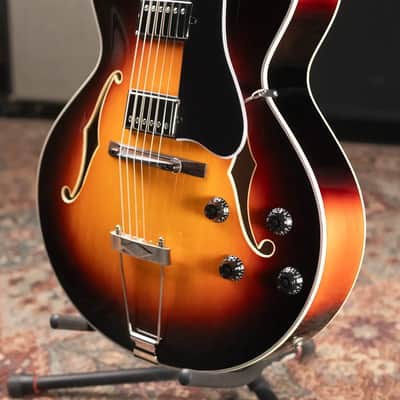 Eastman AR372CE-SB Kent Armstrong Signature 16" Archtop Electric Guitar - Sunburst image 4