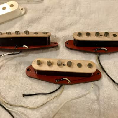 1982 Fender Red Bobbin 57/62 Stratocaster Pickup Set Vintage image 4