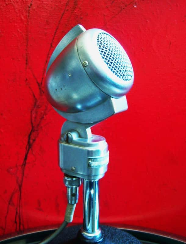 Vintage 1940's Turner 22D dynamic microphone w cable Hi Z harp mic