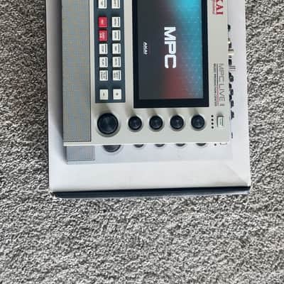 Akai MPC Live II Standalone Sampler / Sequencer Retro Edition 2020 - Present - Grey image 2
