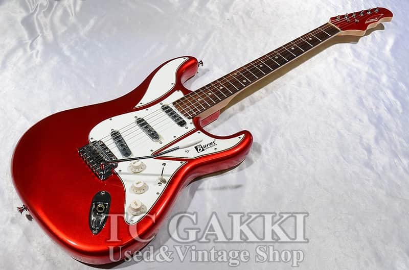 【レア美品】Burns LONDON / Cobra DX ホワイト　ギター Burns LONDON バーンズ COBRA DX ストラトキャスター ギター Burns