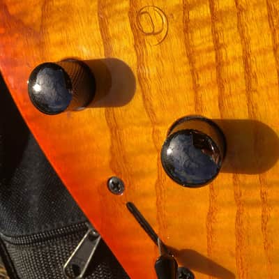SALE Fender Showmaster Super Strat Stratocaster - set neck - 2004 Sunburst FMT Show Master image 4