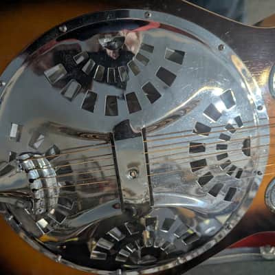 Dobro D60 - Sunburst image 6