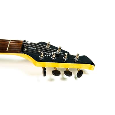 First Act ME274 Owned by Travis Barker image 12