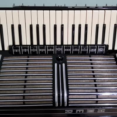 Hohner Morino VI M 1960's FREE Bass image 2