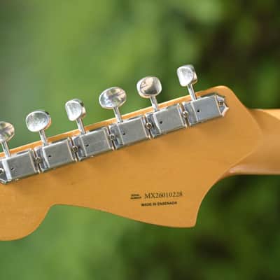 Fender Limited Edition Vintera II Road Worn 50s Jazzmaster- 3-Color Sunburst(2) image 5