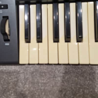 Novation Launchkey 49 - MIDI Keyboard Controller - 49-Key - Fair image 8