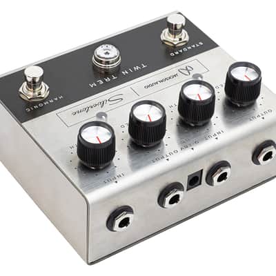 Silvertone 1484 Twin Trem Analog Dual Tremolo Pedal image 3