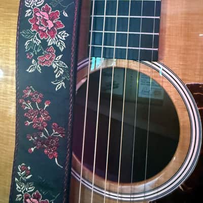 Martin & Ernie Ball Acoustic Guitar Bundle – 3 String Sets, Strap + Humidifier image 9