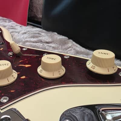 Fender American Professional II Stratocaster 2021 BRAND NEW Olympic White CASE QUEEN TIME CAPSULE UNPLAYED USA Strat Electric Guitar image 6