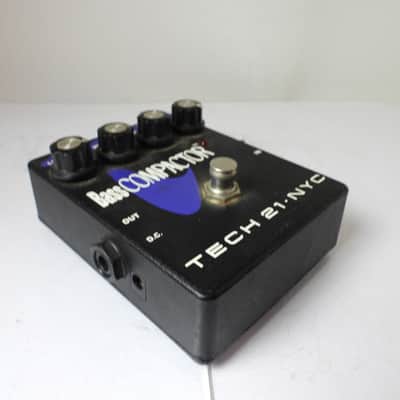 Tech 21 Bass Compactor Compressor Effects Pedal Free USA Shipping image 2