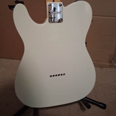Fender Squier 2022 Classic Vibe ‘70s Olympic White Telecaster Thinline image 8