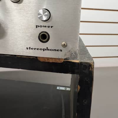 Restored Marantz Model 2270 Receiver 1971 - 1975 - Silver with Wood Case image 3