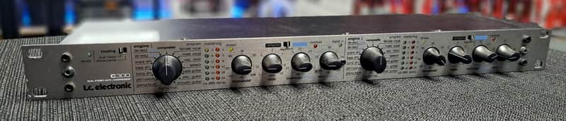 TC ELECTRONIC C300 DUAL STEREO GATE / COMPRESSOR 2000S SILVER Bild 1