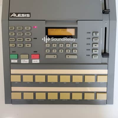 Immagine Alesis HR-16 - 16-Bit Drum Machine - Manual Included - PSU Included - Tested - 4