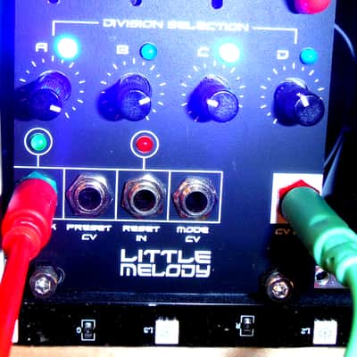Frequency Central little Melody quanitised 2026 mint+- black/white image 5