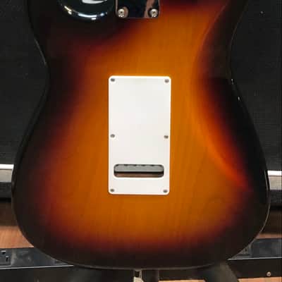 G&L Legacy 97-98 - Sunburst image 10