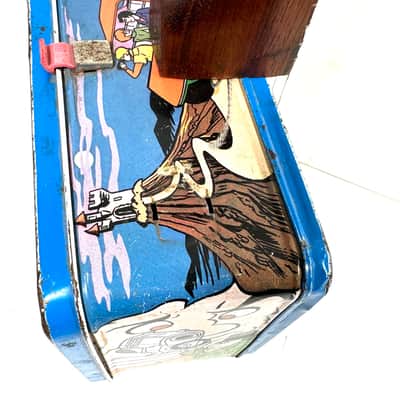 Awesomesauceguitars electric ukulele made from a vintage 70s lunchbox uke noise instrument The Inch High Private Eye 2025 - Nostalgia image 6