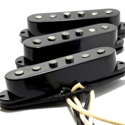 Dragonfire Blue Fire Hot Wound 9K AlNiCo 5 Single Coil SSS Pickup Set, Black Covers image 2
