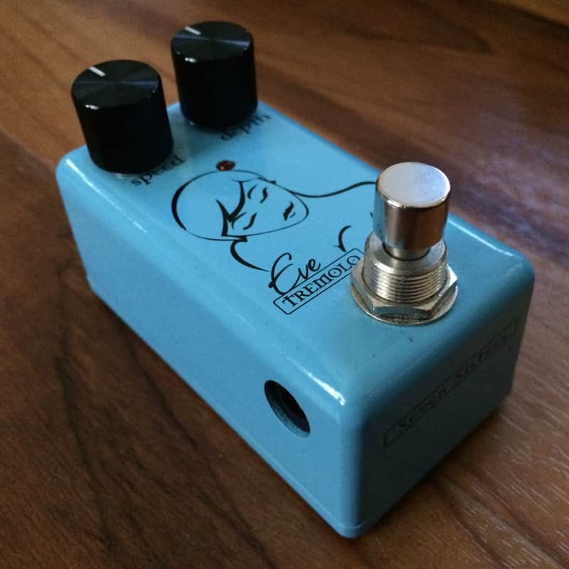 Red Witch Seven Sisters Eve Tremolo | Reverb