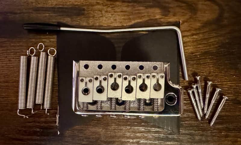 PRS Molded PRS Patented Tremolo