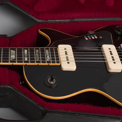 Gibson  Les Paul Pro Deluxe Solid Body Electric Guitar (1977), ser. #06113357, original molded black plastic hard shell case. image 15