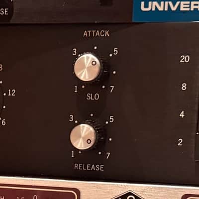 Universal Audio 1176AE Anniversary Edition Black / Blue Stripe Stereo Pair. Rare image 9