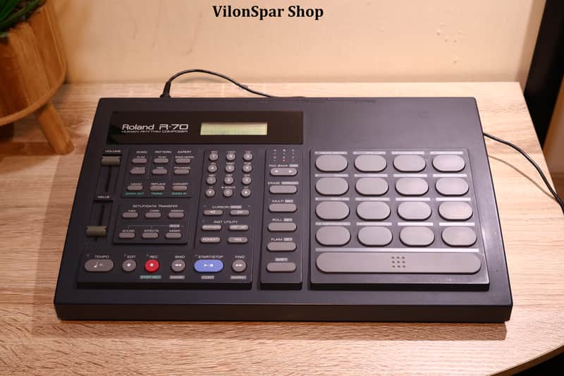 Roland R-70 Human Rhythm Composer