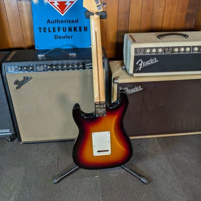 Fender American Standard HSS Stratocaster w/Case - 3-Color Sunburst (2011) image 2