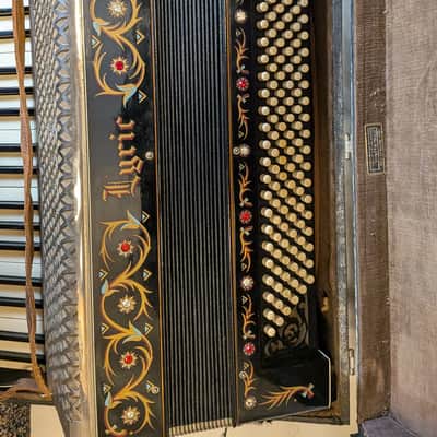 Vintage Lyric Accordion image 2