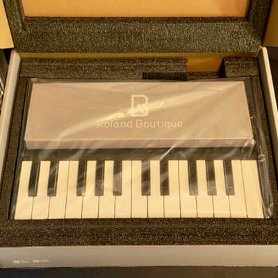 Roland SE-02 Boutique Series Synthesizer Module with K-25m Keyboard 2017 - Present - Black image 11