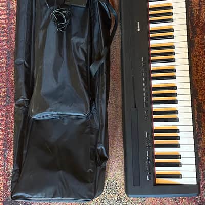 Yamaha P 85 2007-10 black image 1
