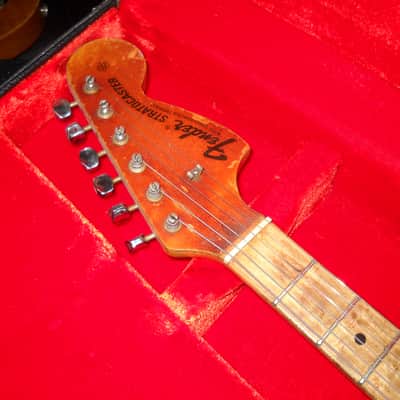 Fender Stratocaster 1971 Sunburst Rare 4 bolt maple board image 3