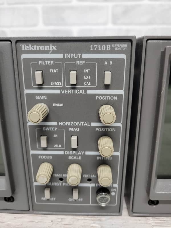 Tektronix 1710B Waveform Monitor & 1721 Vector Scope image 1