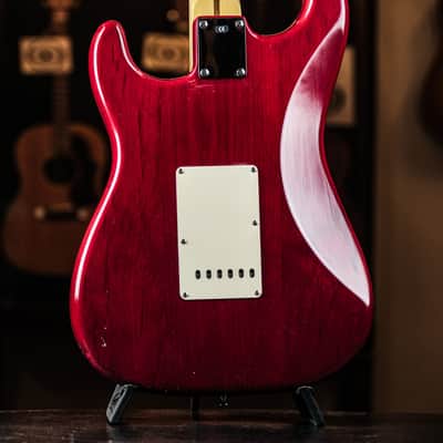 2005 Fender Highway One Stratocaster crimson red transparent image 15