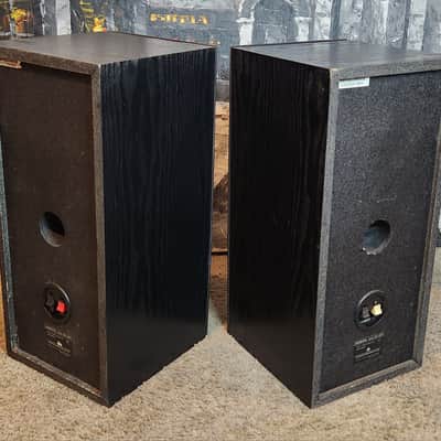 Onkyo Onkyo SKF-200F are 2-way bass-reflex front speakers, 90s - Black image 6
