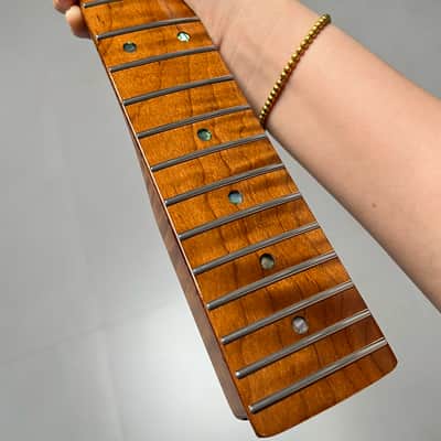 Gloss Roasted Flame Maple Electric Guitar Neck Round stainless steel 22 frets hole 10mm image 6