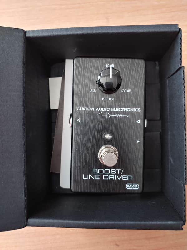 MXR MC401 CAE Boost/Line Driver image 1