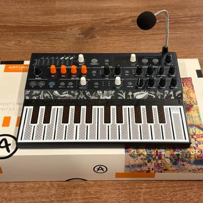 Arturia Microfreak (Black) w/ Arturia Vocoder Microphone & Accessories