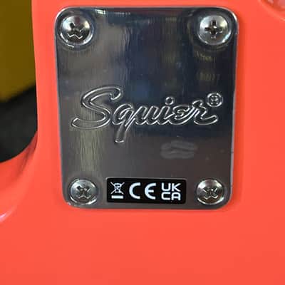 Squier Classic Vibe ‘60s Jazz Bass  2025 - Tahitian Coral / 8lbs. 11.5oz. #ICSE25015391 image 5